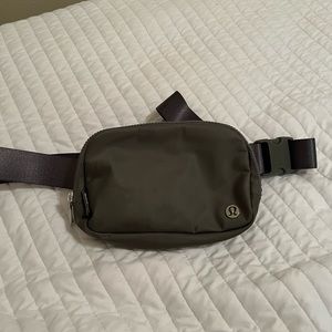 Lululemon Belt Bag Army Green